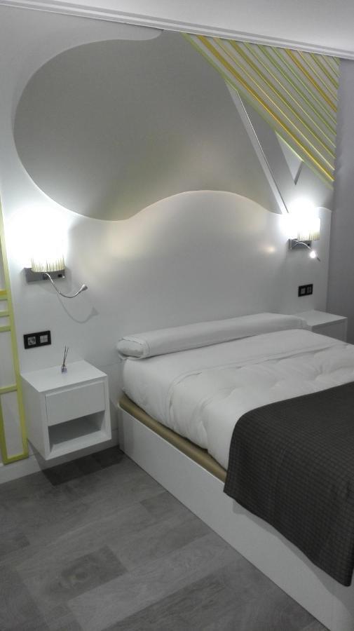 Apartamentos Las Palmeras Palma del Río Pokój zdjęcie